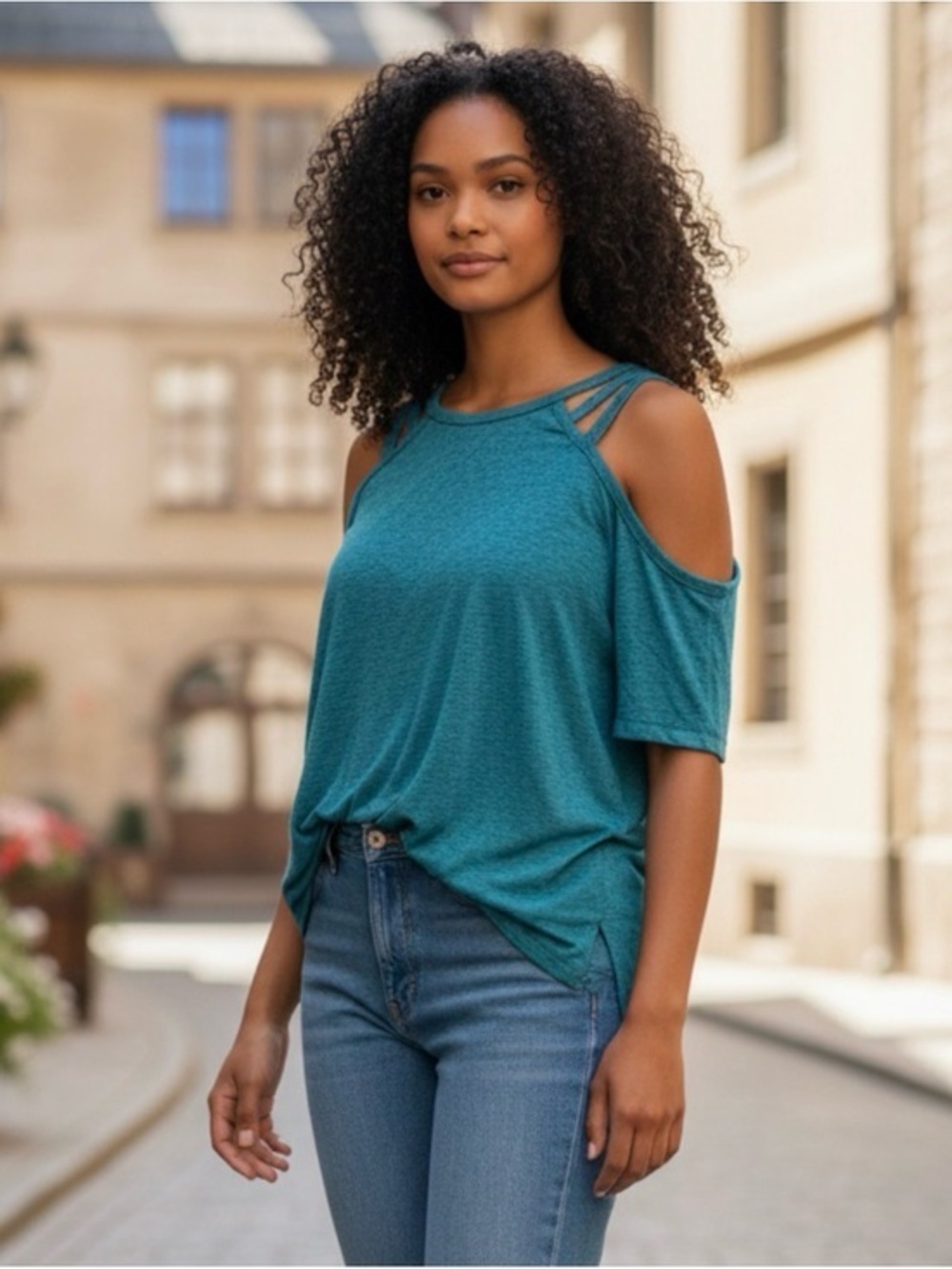 🫶🏻 Live Well Cold-Shoulder Strappy Top